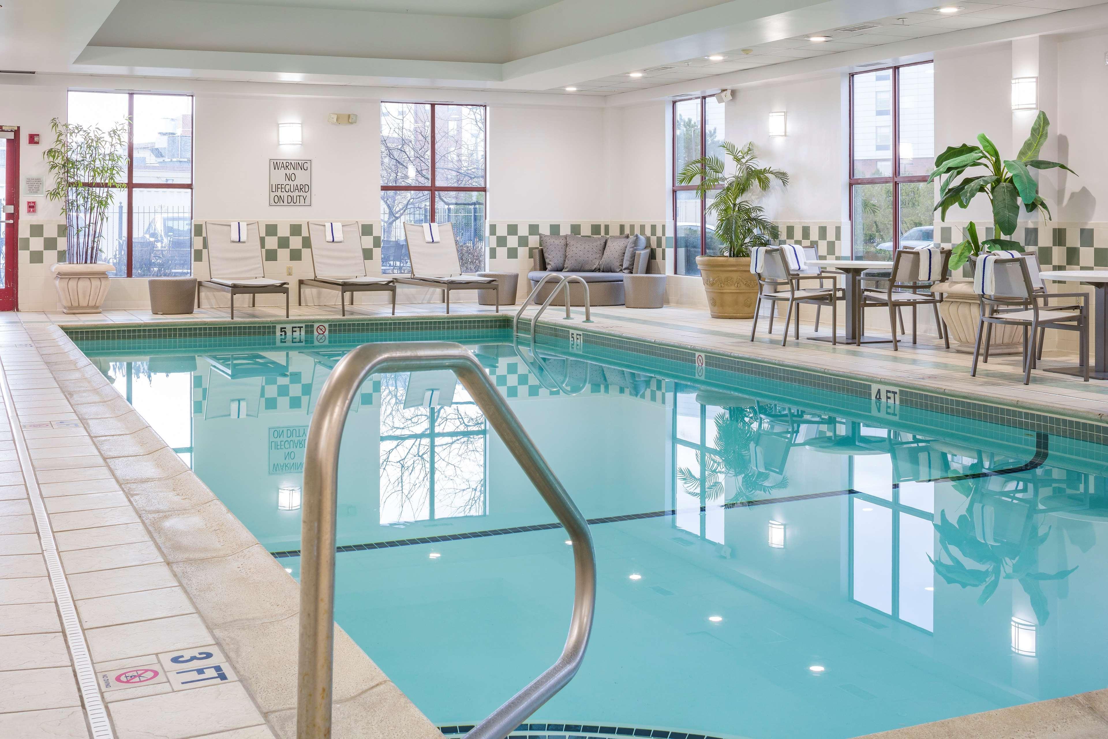 Doubletree By Hilton Boston Logan Airport Chelsea Hotel Kemudahan gambar
