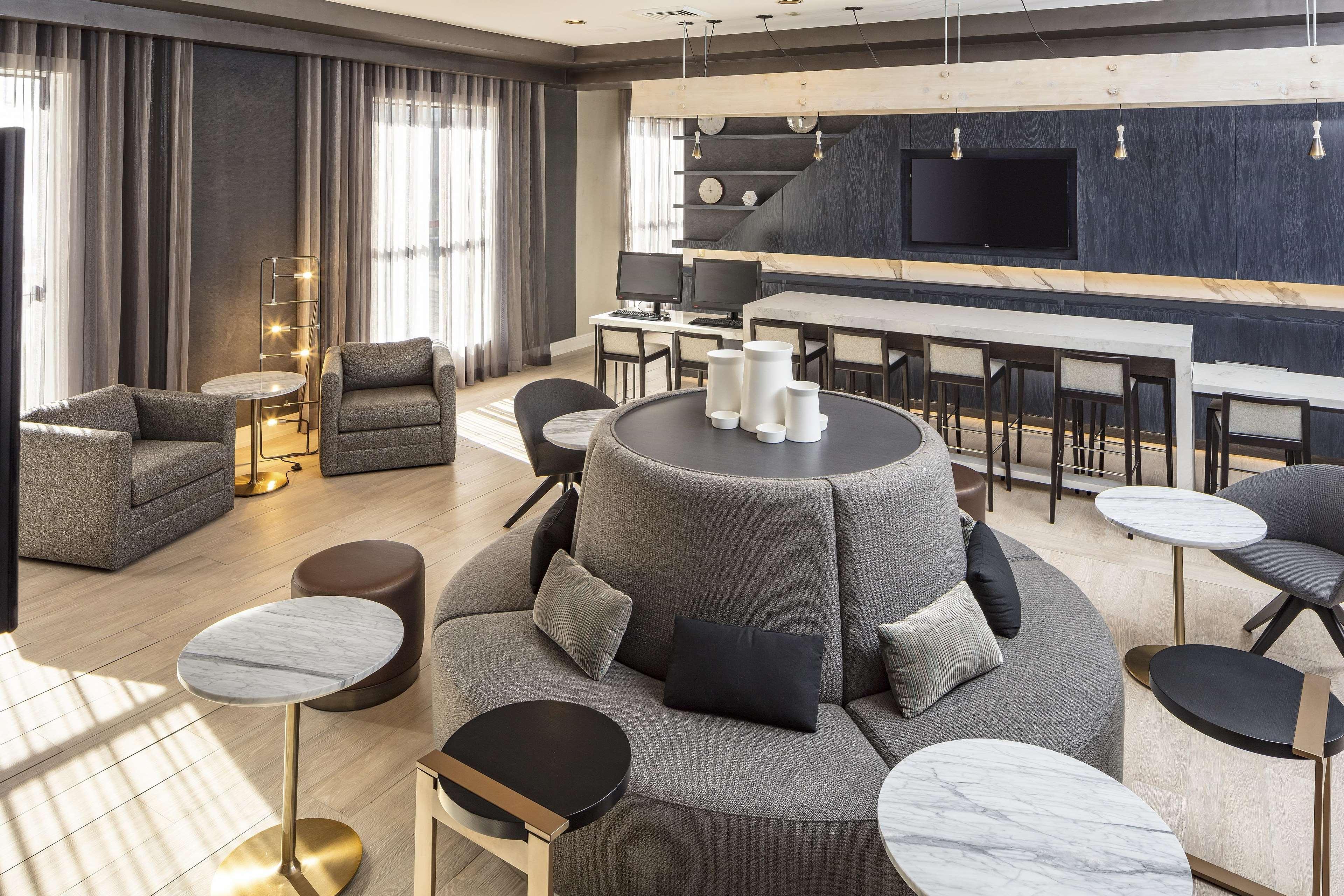 Doubletree By Hilton Boston Logan Airport Chelsea Hotel Dalaman gambar